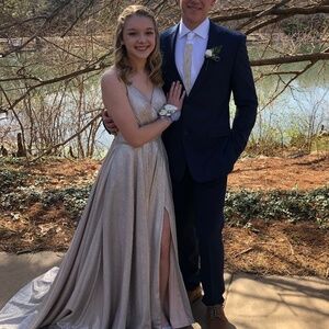 Beautiful Sherri Hill dress
